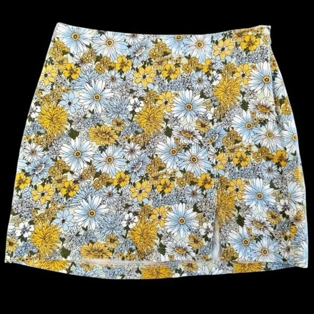 Cottagecore Linen blend Floral Mini Skirt yellow Sz Small Petite soft girl indie